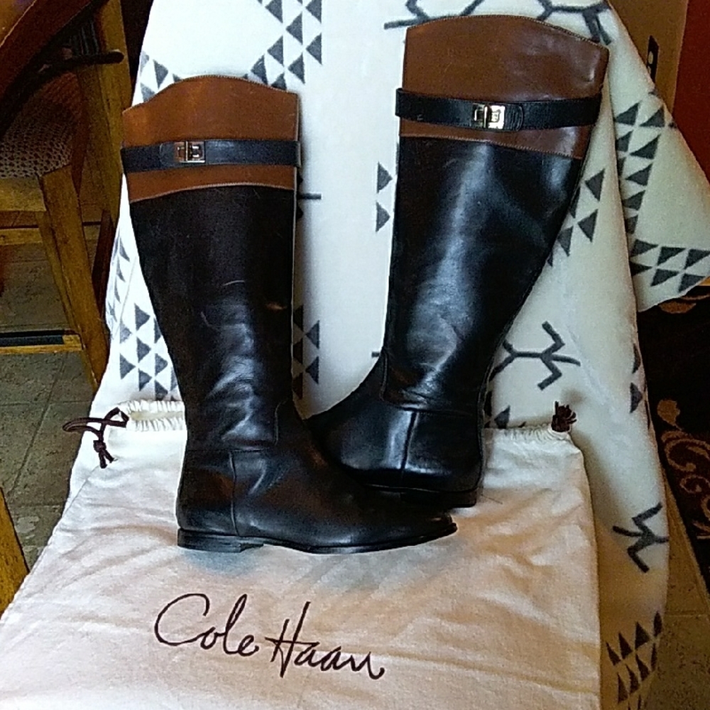 COLE HAAN Black and Brown Leather Boots 7